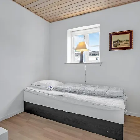 Two-bedroom 0 03 * Stege