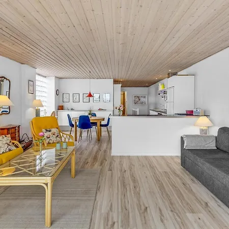 Beautiful In With House Sea View