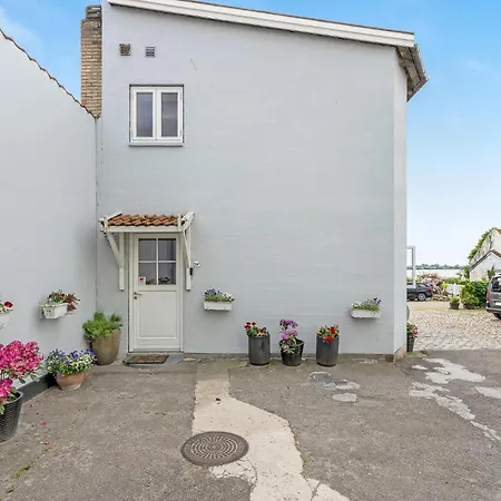 Two-bedroom 0 03 Stege